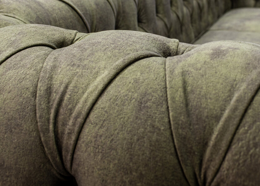 DVOUSEDAČKA CHESTERFIELD